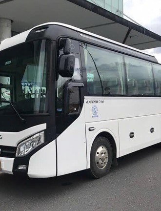 Thuê xe 35 chỗ đi biển Hải Hòa